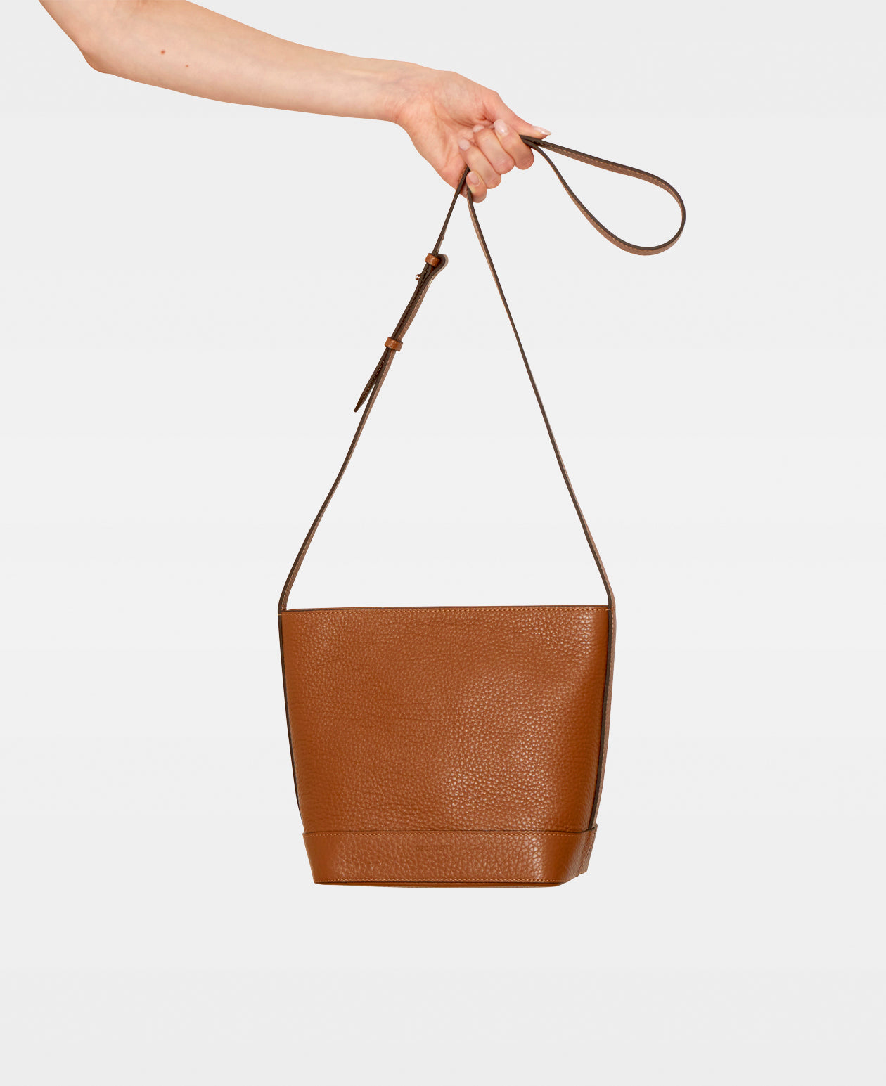 EDITH Small Bucket Bag - Cognac